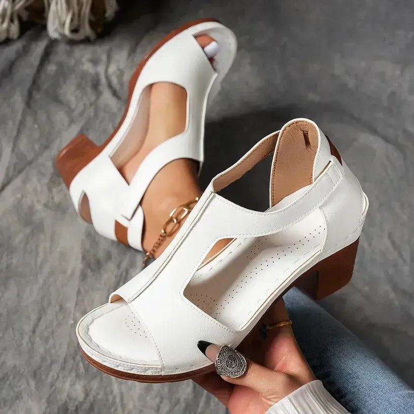 Damen-Sandaletten mit klobigem Absatz und Cut-outs